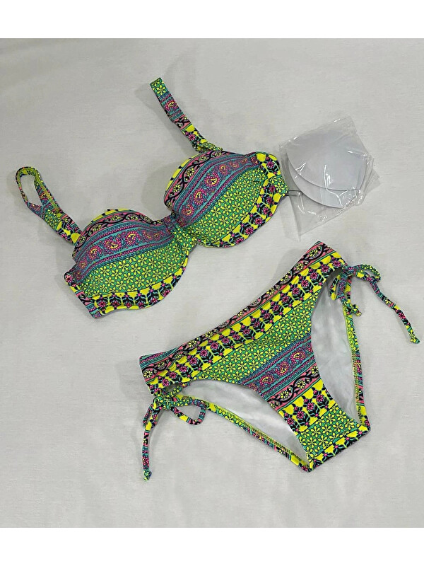 Hazelin Kadın Yeşil Çok Renkli Etnik Desen Atarlı Bikini Takımı HZL25S-LC8004
