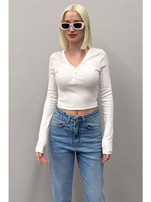 Madmext Beyaz V Yaka Uzun Kollu Düğme Detaylı Kaşkorse Bodysuit Mg2194
