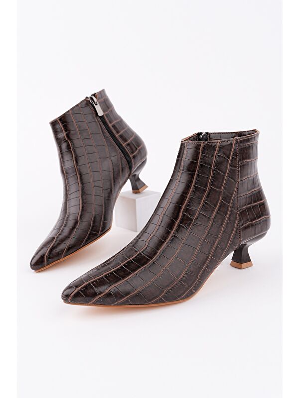 ÇAÇA Kroko Desenli Sivri Burun İnce Topuklu Fermuarlı Kadın Bot - Görsel 9