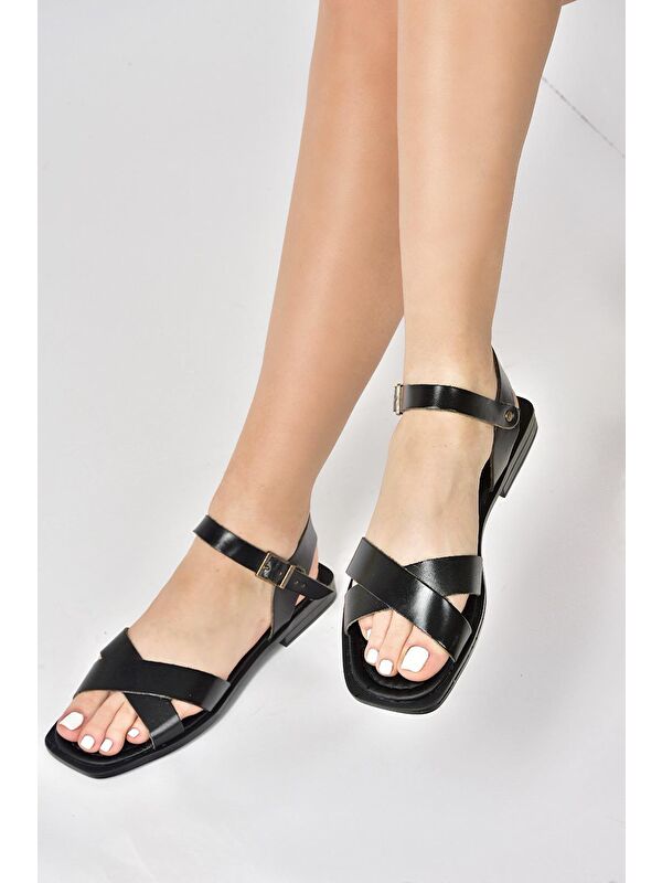 Siyah Hakiki Deri Çapraz Bantlı Günlük Kadın Sandalet M291041503 - Görsel 3