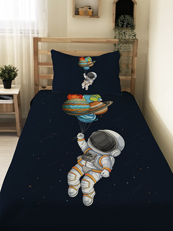 Evmila Astronot Desenli Çocuk Pike Takımı - 160x220 Cm Pike 50x70 Cm Yastık Kılıfı
