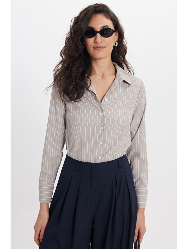 TUDORS Kadın Slim Fit Dar Kesim Uzun Kollu Çizgili Bej Gömlek