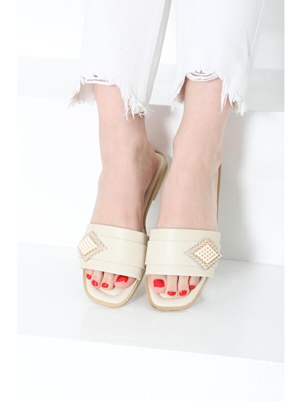 Kadın Krem Tokalı Terlik - 27157 - Görsel 5