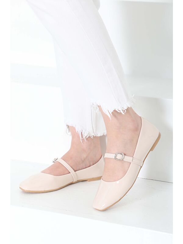 Kadın Krem Kemerli Rugan Ayakkabı - 27155 - Görsel 3