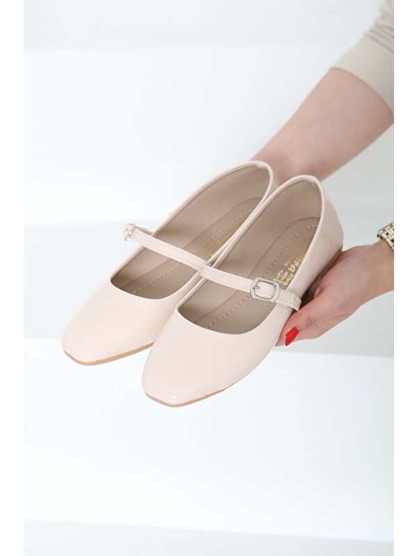 Kadın Krem Kemerli Rugan Ayakkabı - 27155 - Görsel 5