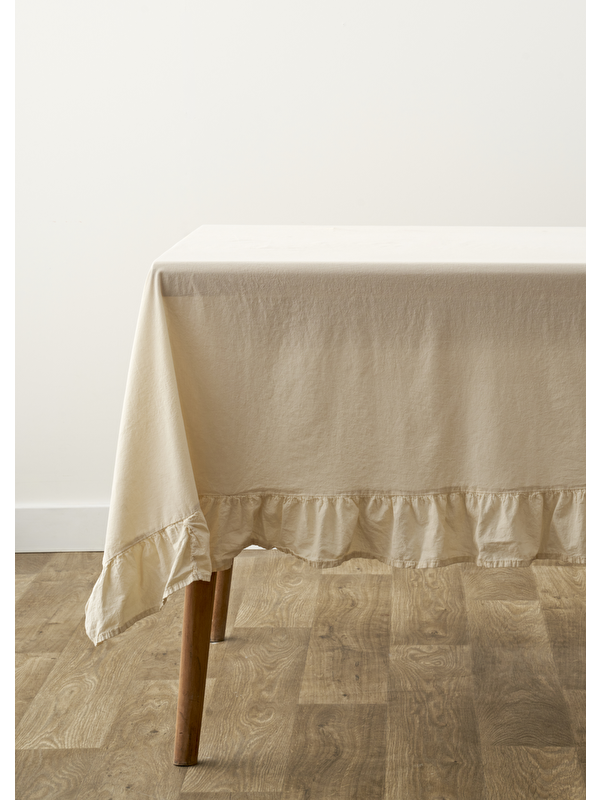 Bella Maison %100 Pamuk Elegance Fırfırlı Masa Örtüsü Ekru (150x250 cm)