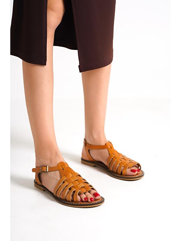 Yuvarlak Burunlu Gladyatör Bantlı Kadın Deri Sandalet - Görsel 6