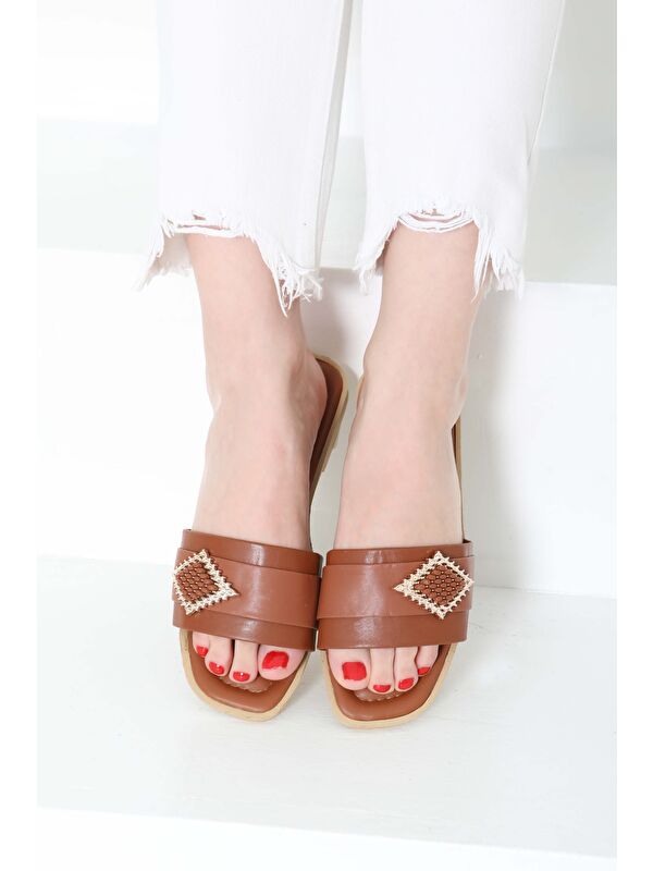 Kadın Kahve Tokalı Terlik - 27157 - Görsel 3