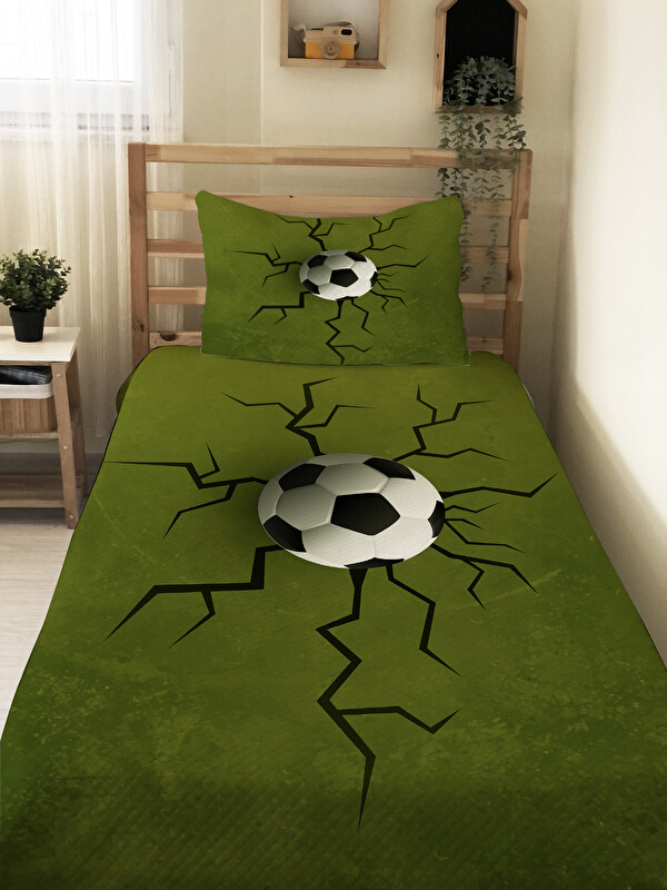 Evmila Futbol Desenli Çocuk Pike Takımı - 160x220 Cm Pike 50x70 Cm Yastık Kılıfı