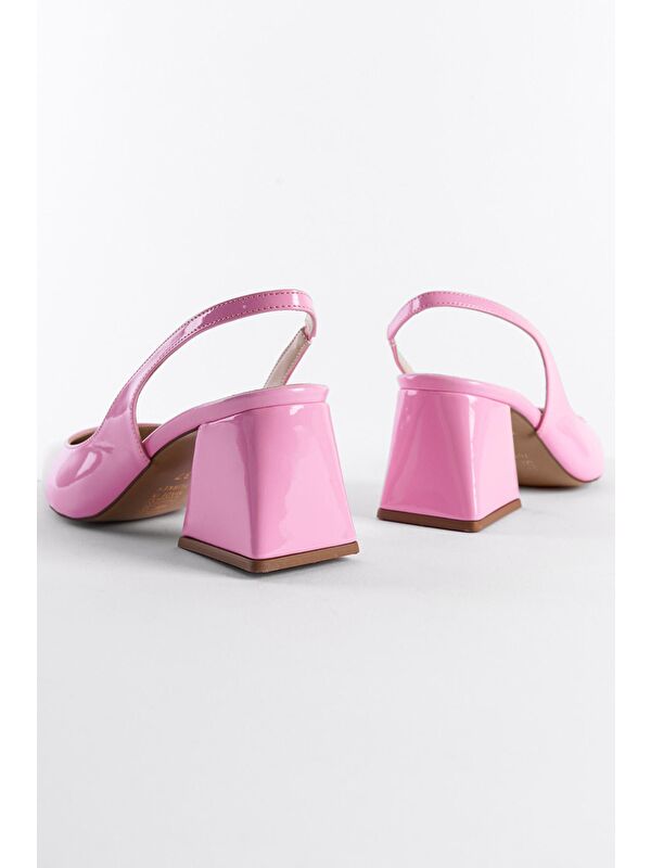 Arkası Açık Sivri Burunlu Orta Topuklu Rugan Kadın Ayakkabı - Görsel 4