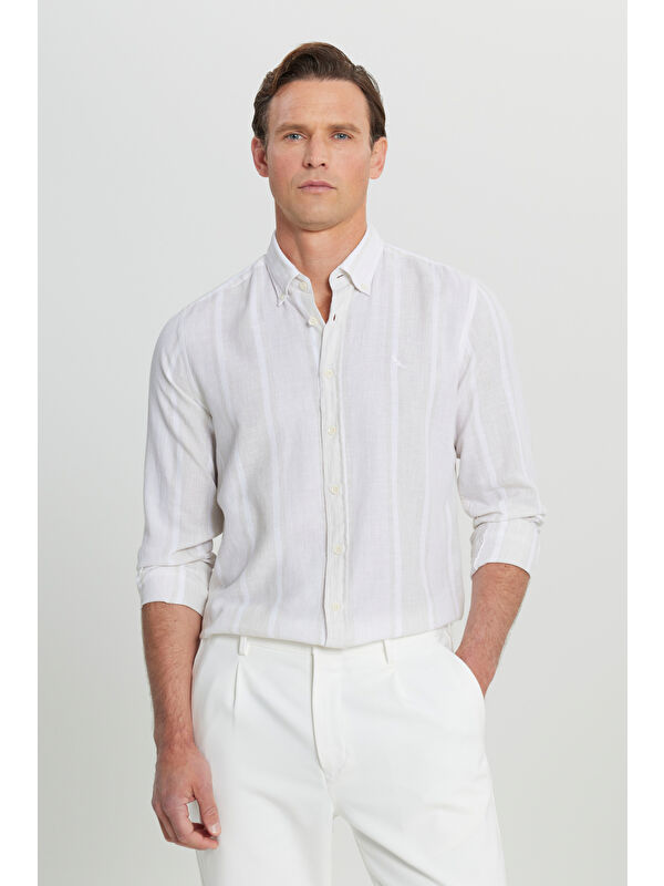 Altınyıldız Classics Erkek Bej-Ekru Pamuklu Keten Slim Fit Dar Kesim Düğmeli Yaka Çizgili Gömlek