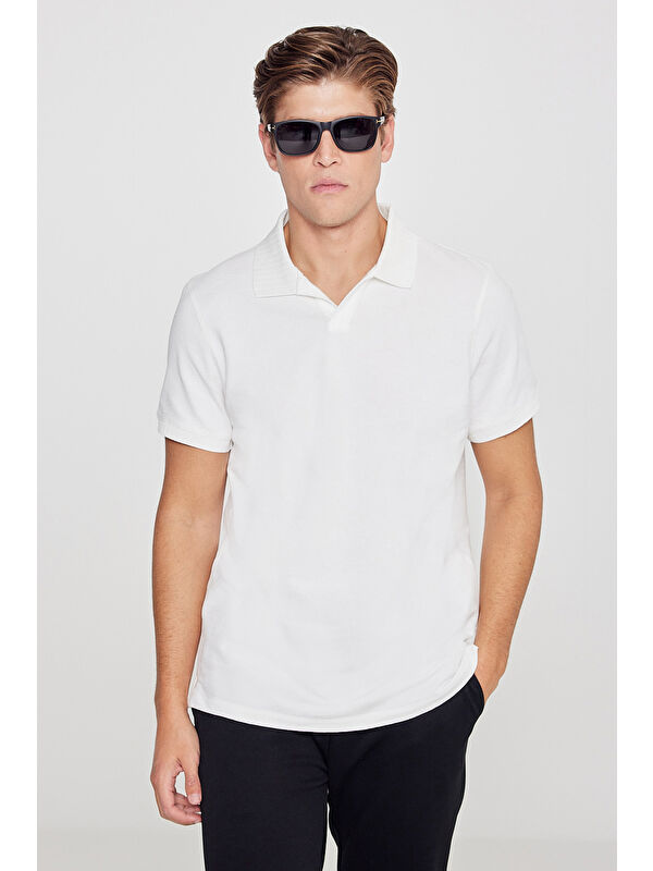 Altınyıldız Classics Erkek Ekru %100 Pamuk Slim Fit Dar Kesim Polo Yaka Jakarlı Tişört