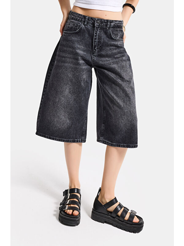 It's Basic Kadın Koyu Füme 2s6-1 Maxi Süper Baggy Fit Bermuda Denim Şort