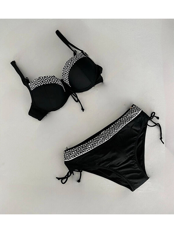 Hazelin Kadın Siyah Etnik Desenli Bikini Takım HZL25S-LC2218