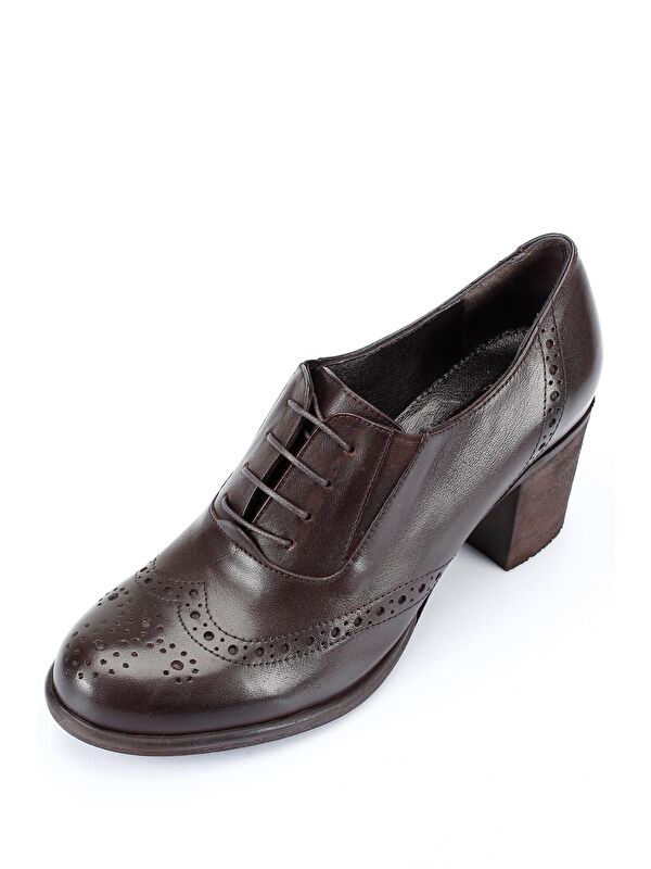 KAHVERENGİ Hakiki Deri Yuvarlak Burun Kalın Orta Topuklu Kauçuk Taban Bağcıklı Kadın Ayakkabı 24040 - Görsel 9