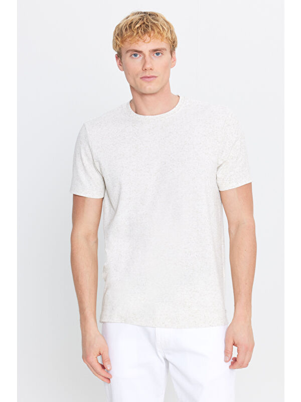 Altınyıldız Classics Erkek Bej Slim Fit Dar Kesim Bisiklet Yaka Jakarlı Tişört