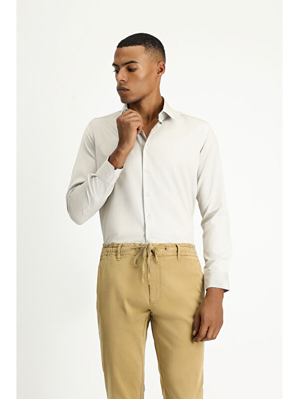 Kiğılı Uzun Kol Slim Fit Dar Kesim Klasik Desenli Pamuklu Kolay Ütülenebilir Gömlek