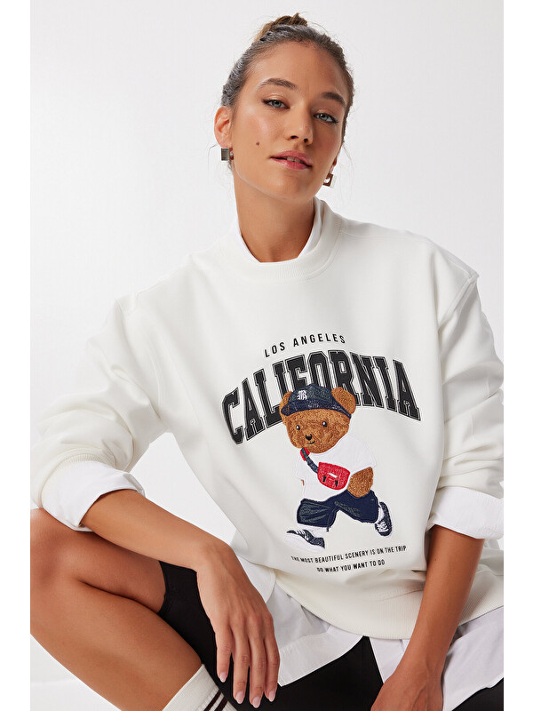 Happiness İstanbul Ayıcık Armalı Baskılı Oversize Örme Sweatshirt EKRU LMC0074