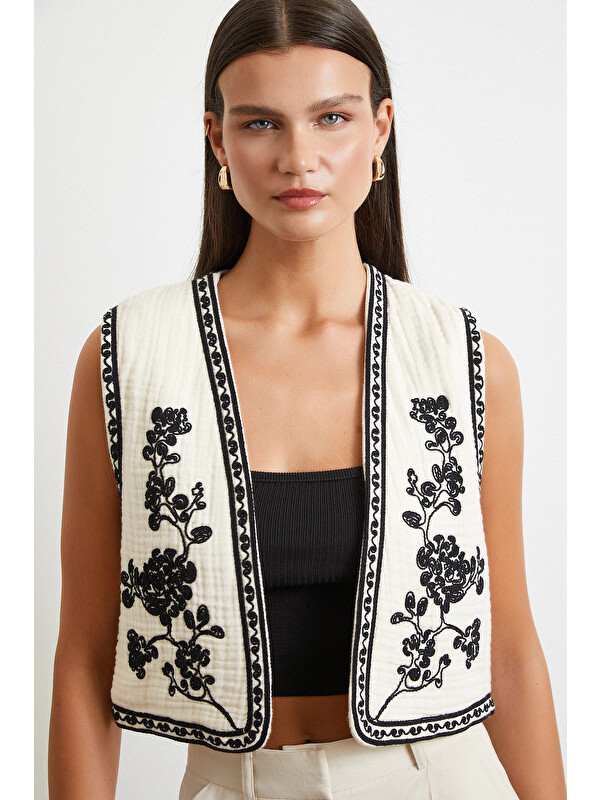 Never More Nakışlı Oversize Yelek Krem