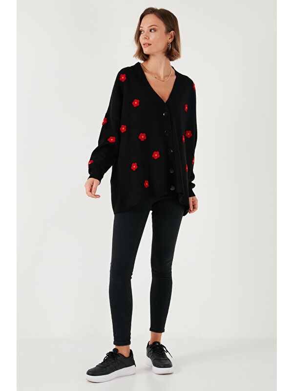 Lela Oversize Fit Çiçekli Düğmeli V Yaka Soft Akrilik Kadın Hırka 4616192