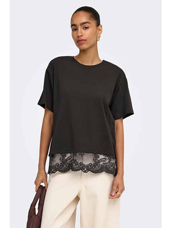 Only Onlvivvi Pamuklu Bisiklet Yaka Dantel Detaylı Kadın T Shirt 15385031