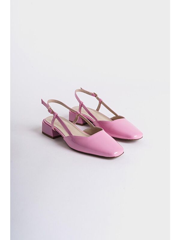 Arkası Açık Küt Burunlu Kalın Topuklu Rugan Kadın Ayakkabı - Görsel 2