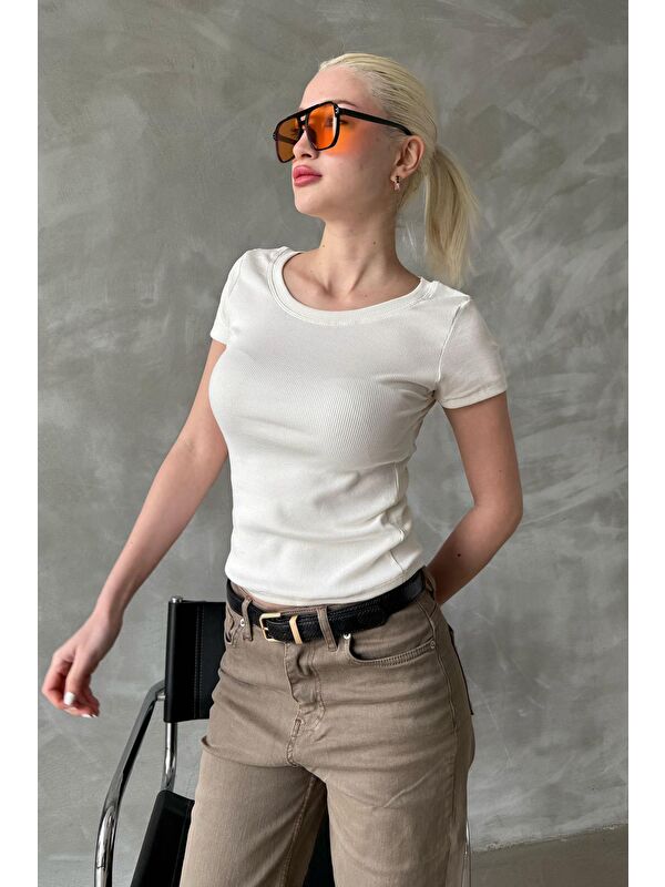 Madmext Beyaz Geniş Yaka Fittili Basic Kadın T-Shirt Mg2293