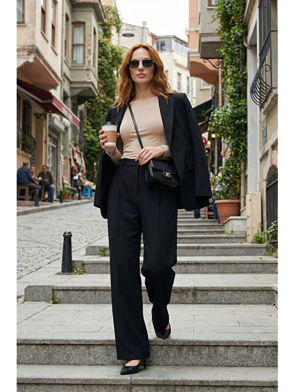Lela Regular Fit Yüksek Bel Düz Paça Kadın Pantolon 6923873