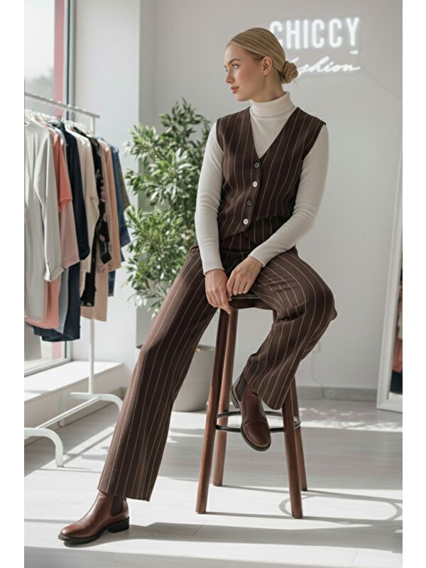 Chiccy Kahverengi V Yaka Kolsuz Çizgili Lastikli Bel Oversize Triko Yelek Pantolon Takım 55-110 55-55