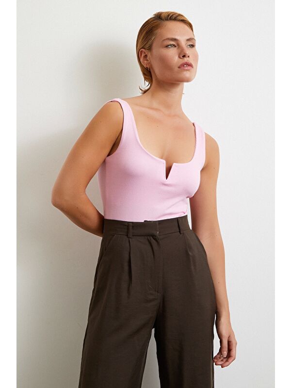 Never More V Demirli Top Pembe