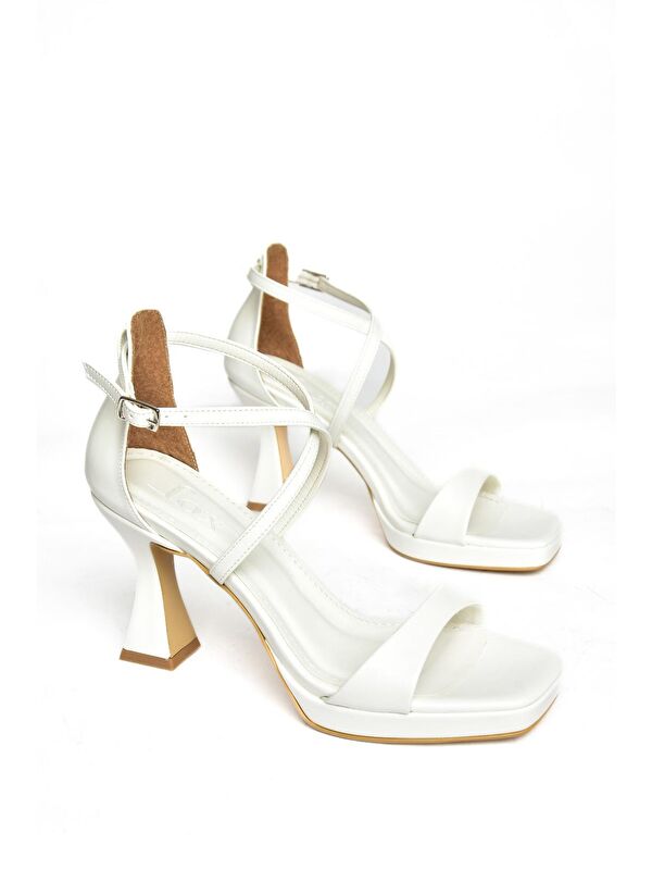 S5693154 Beyaz Kadın Topuklu Ayakkabı - Görsel 4