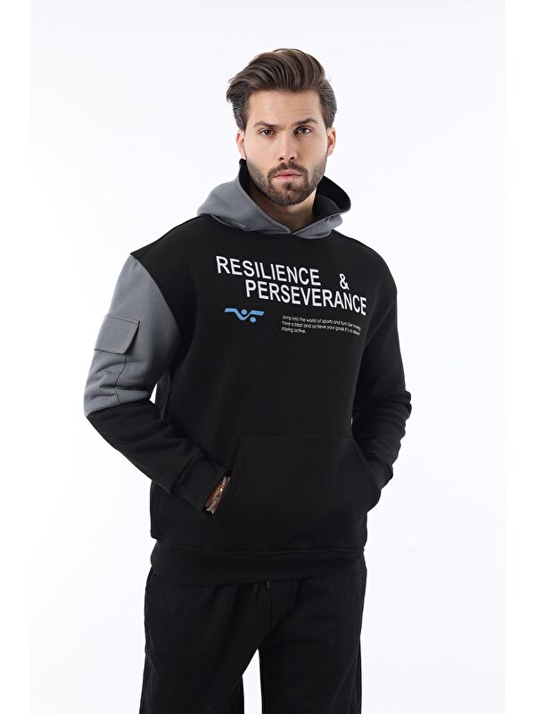 Madmext Siyah Kapüşonlu Cep Detaylı Baskılı Erkek Sweatshirt 7058