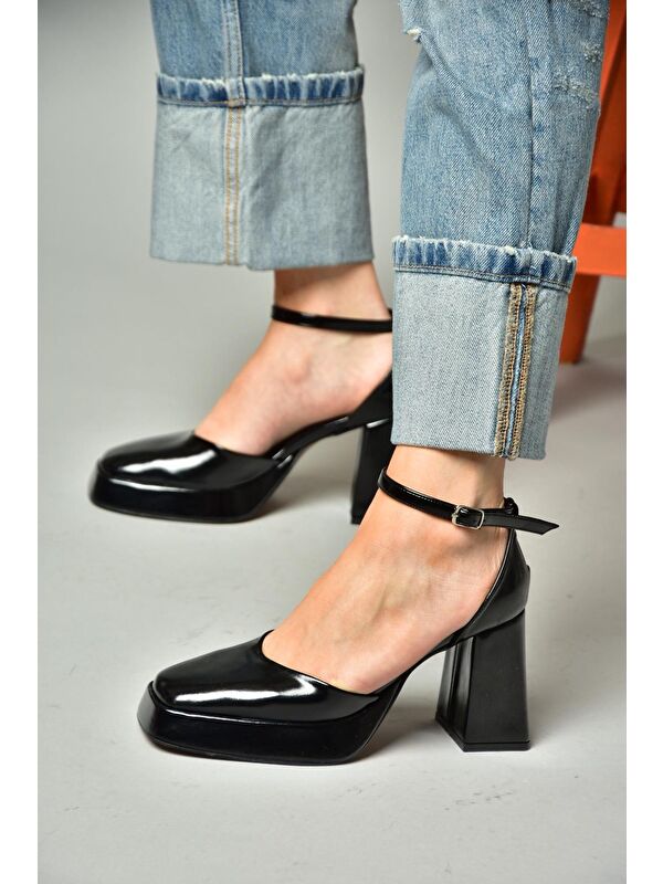 Fox Shoes S2820303 Siyah Kadın Topuklu Ayakkabı