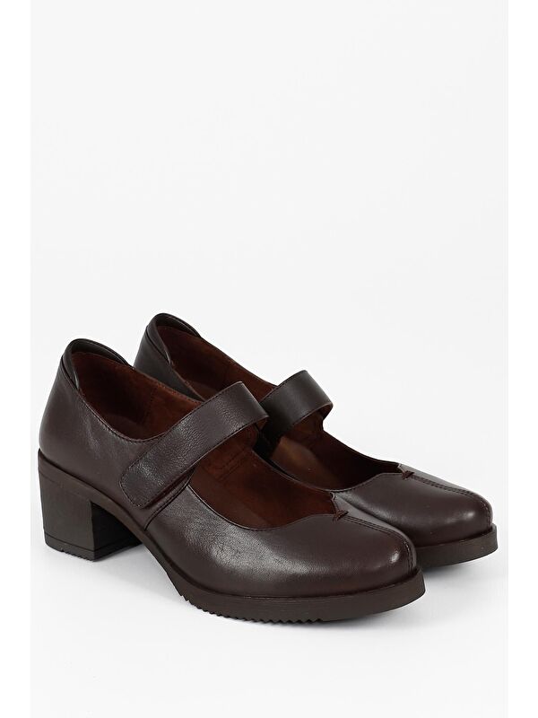 KAHVERENGİ Hakiki Deri Yuvarlak Burun Orta Topuklu Kadın Ayakkabı 24229 - Görsel 3