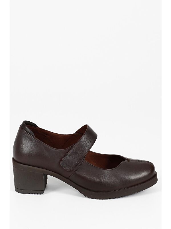 KAHVERENGİ Hakiki Deri Yuvarlak Burun Orta Topuklu Kadın Ayakkabı 24229 - Görsel 5