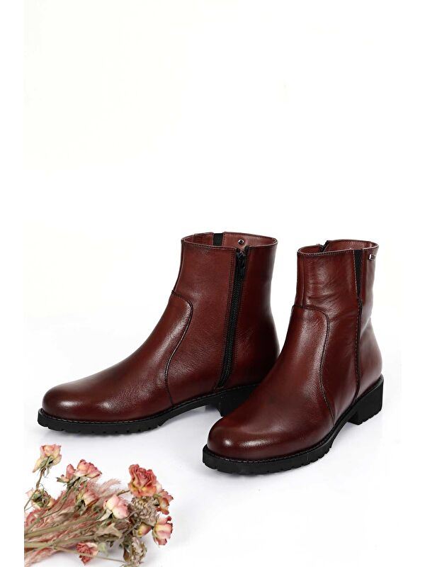 Bordo Hakiki Deri Yuvarlak Burun Topuklu Kauçuk Taban Fermuarlı Kadın Günlük Bot 47408 - Görsel 2