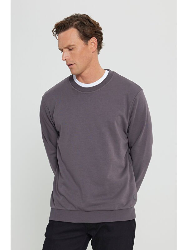 AC&Co / Altınyıldız Classics Erkek Koyu Gri Standart Fit Normal Kesim Bisiklet Yaka Pamuklu Sweatshirt