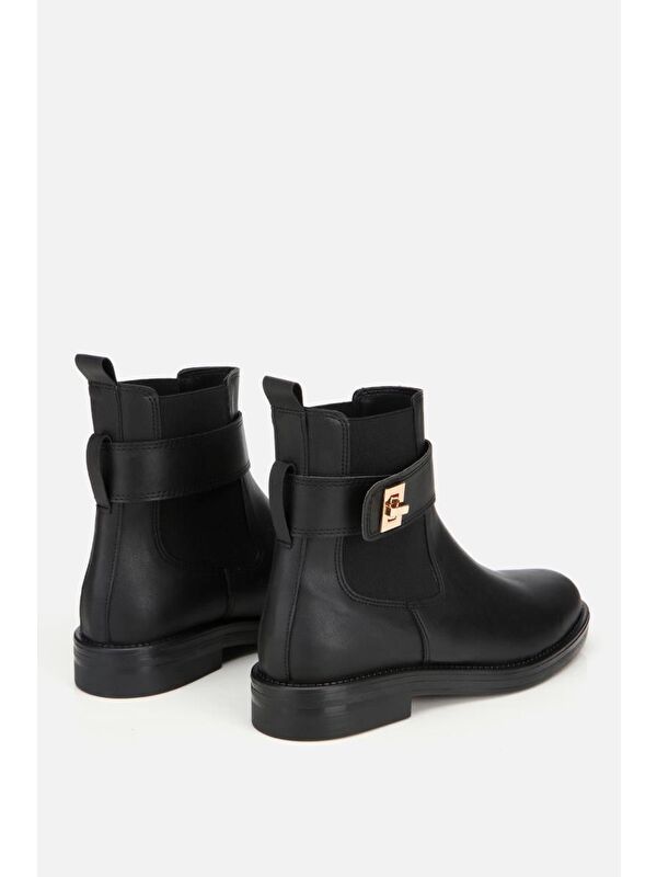 Yaya By Hotiç Siyah Yaya By Hotiç Yaya By Kadın Tokalı Lastik Detaylı Düz Bot