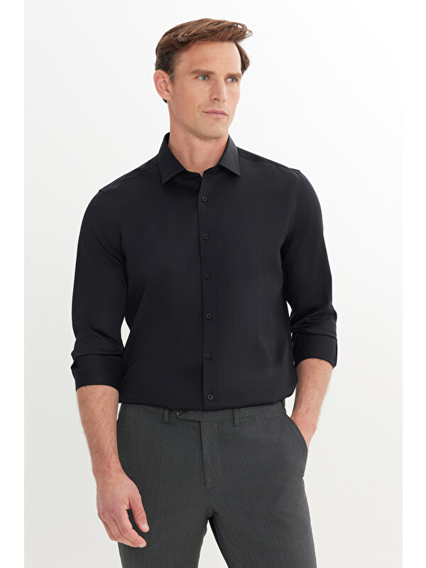 Altınyıldız Classics Erkek Siyah Slim Fit Dar Kesim Klasik Yaka %100 Pamuk Ütü Gerektirmeyen Non-Iron Gömlek