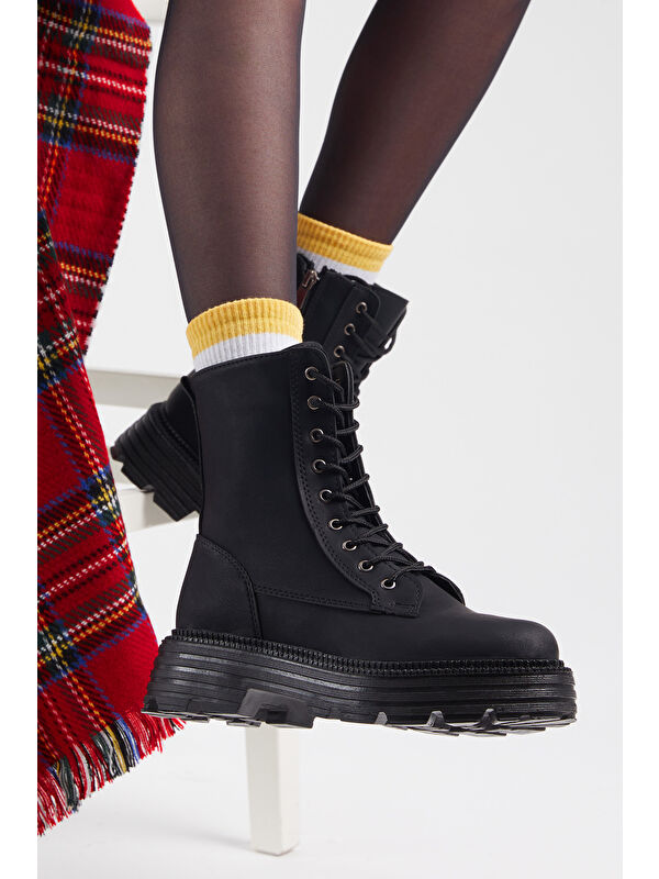 Kadın Siyah Cilt Poli Taban Rahat Kalıp Bağcıklı Bot - Görsel 3