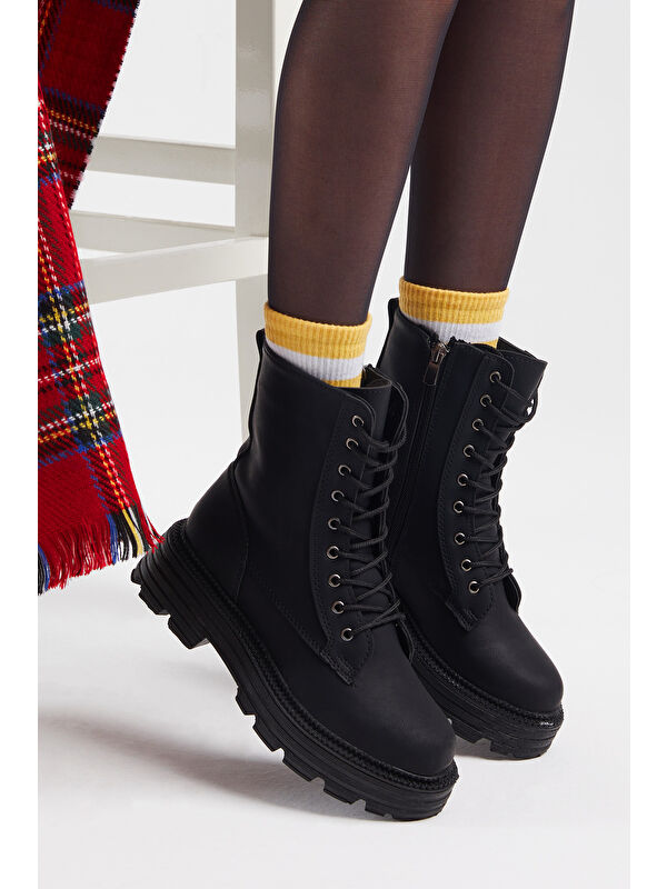 Kadın Siyah Cilt Poli Taban Rahat Kalıp Bağcıklı Bot - Görsel 4