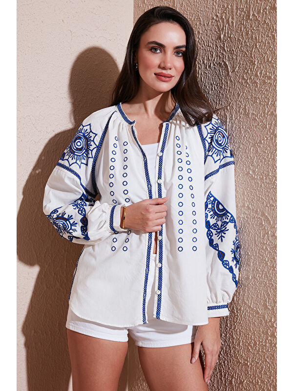 Lela Nakışlı Oversize Fit Pamuklu V Yaka Kadın Gömlek 676242