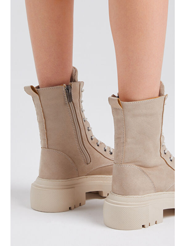 Kadın Krem Süet Rahat Kalıp Kalın Taban Bağcıklı ve Fermuarlı Bot - Görsel 7