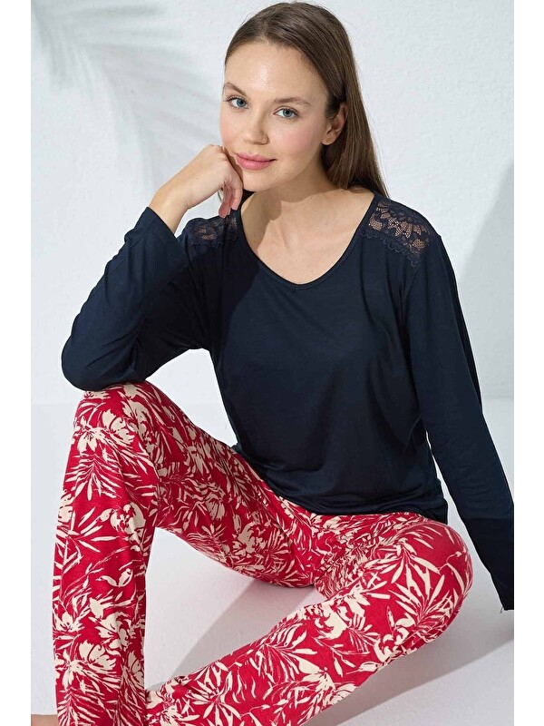 Siyah İnci Dantel Detaylı Viskon Pijama Takım