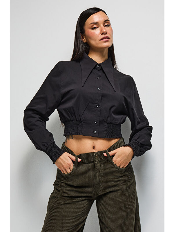 It's Basic Kadın Siyah Renk Crop Fit Yaka Detaylı Özel Tasarım Gömlek