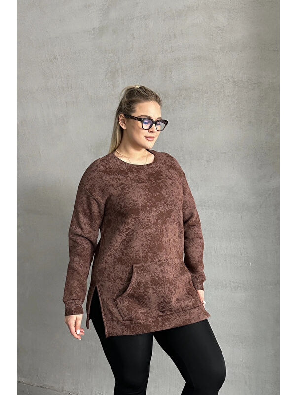 Stil Diva Büyük Beden Uzun Kollu Bisiklet Yaka Önü Cepli Desenli Sweatshirt 106-79