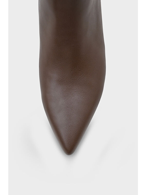 Essie Kadın Bot - Görsel 4