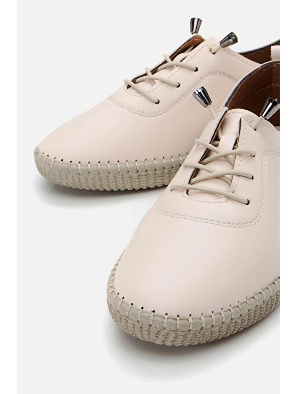 Kadın Bej Esnek Tabanlı Comfort Düz Ayakkabı - Görsel 4