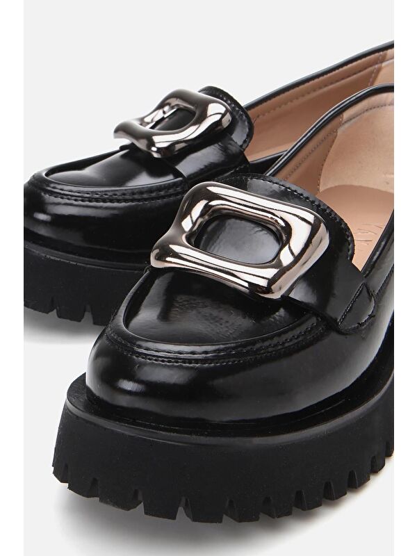 Kadın Rugan Siyah Tokalı Günlük Loafer - Görsel 4