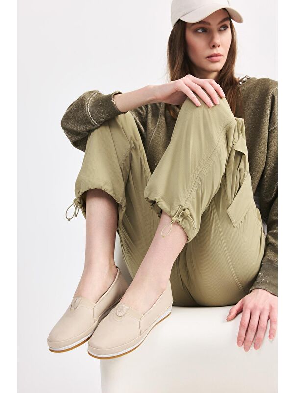 Kadın Bej Comfort Düz Ayakkabı - Görsel 3